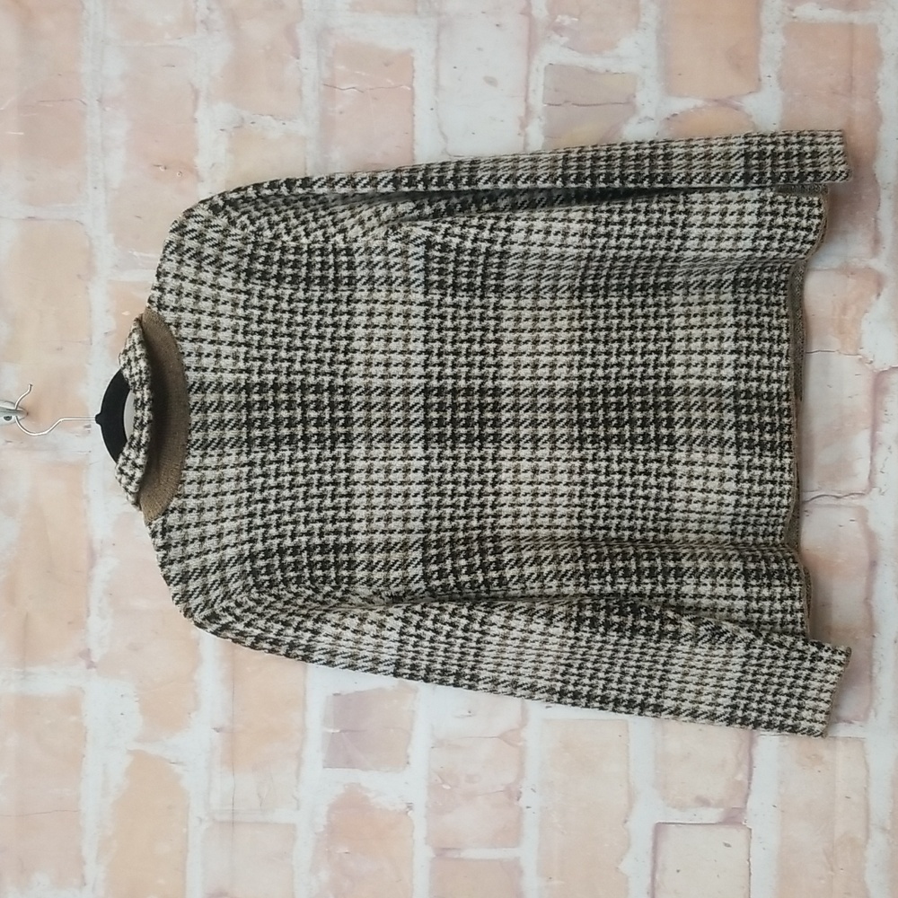 J. Jill Black and Cream Houndstooth Button Down Cardigan - Picture 5 of 10